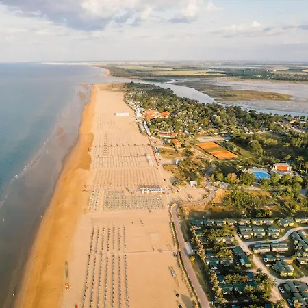 Spacious Flat On Bibione's Coast - Beahost Appartamento Bibione